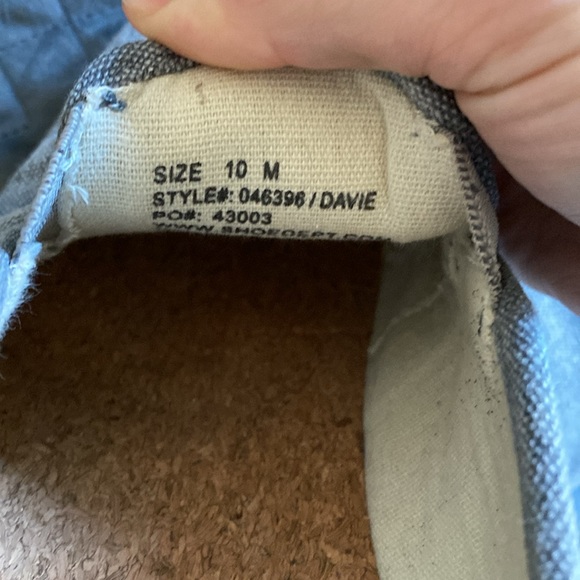 Maui Island Shoes - Picture 3 of 5